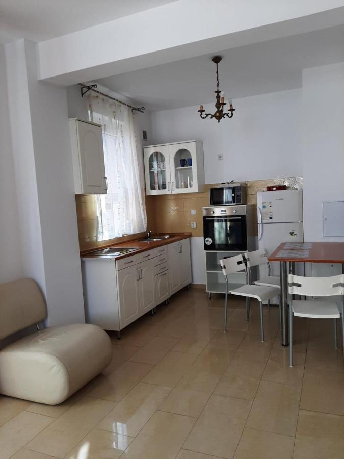 Arad Chic Apartament Uta Εξωτερικό φωτογραφία